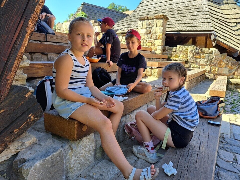 4a57cf45-48b0-496c-9a69-c13b578137bc.jpeg